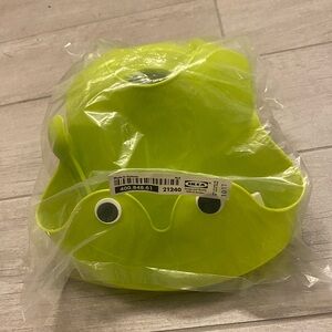 Frog Bib, bowl, spoon, and cup